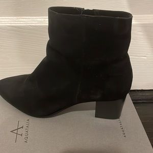 NWT Aquatalia Waterproof Weatherproof Black Suede Booties